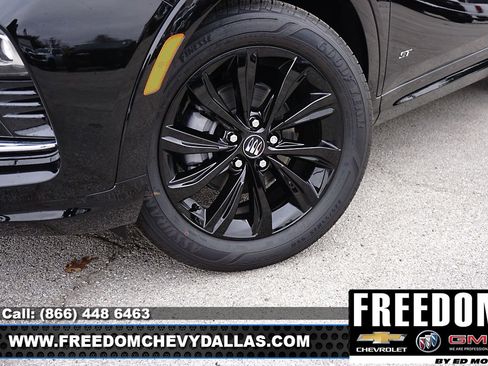 New 2026 Buick Envista Sport Touring image 9