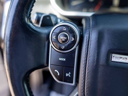 Used 2014 Land Rover Range Rover HSE image 24