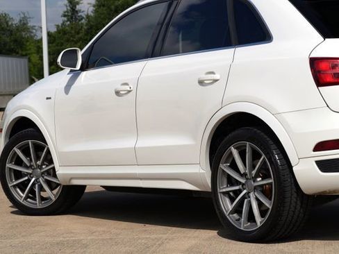 Used 2018 Audi Q3 2.0T Premium Plus w/ Premium Plus Package AWD/4WD image 24