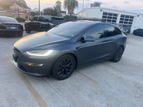 Used 2023 Tesla Model X AWD/4WD image 3