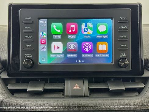 Used 2019 Toyota RAV4 LE image 12