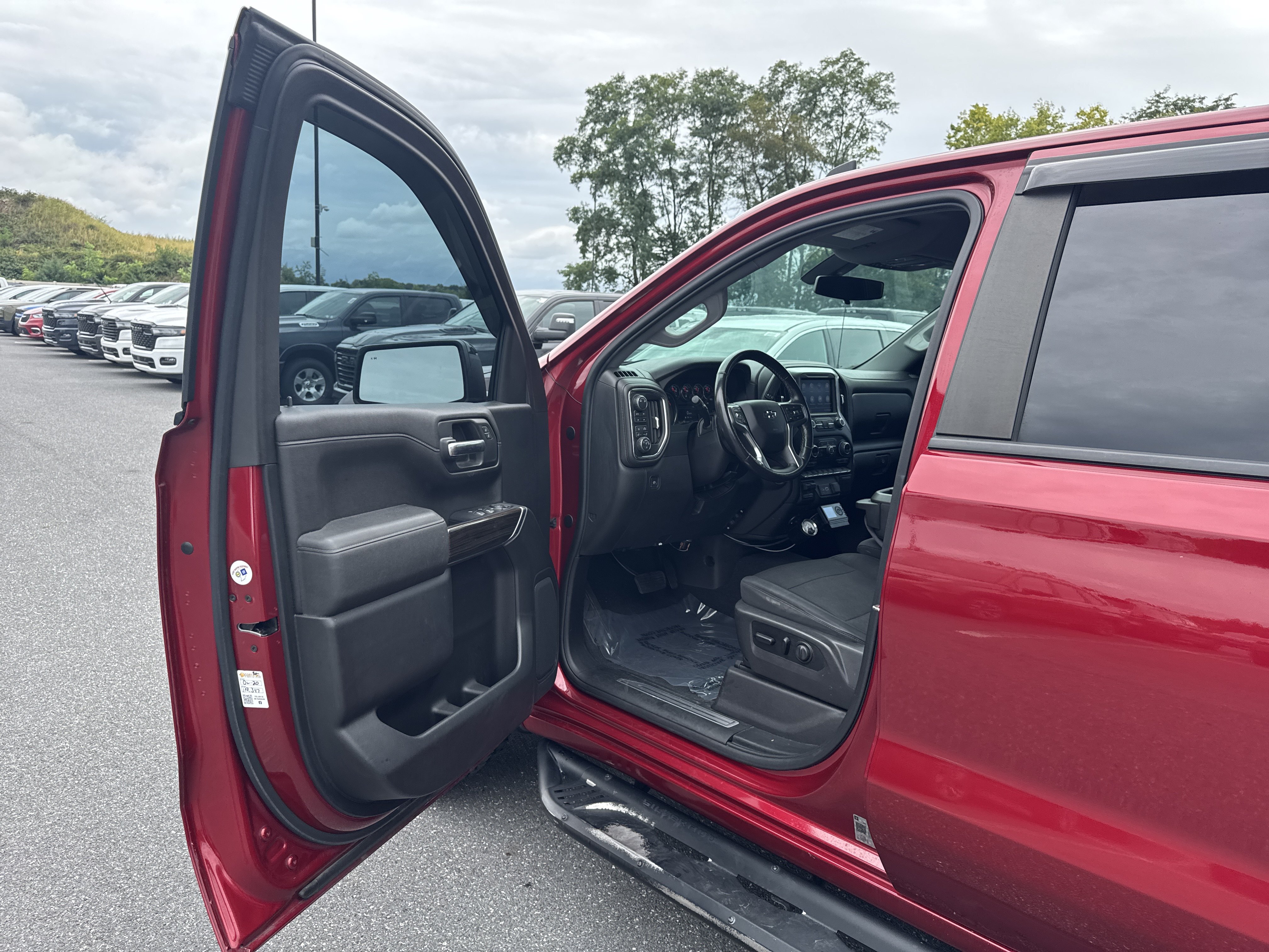 Used 2019 Chevrolet Silverado 1500 RST AWD/4WD image 14