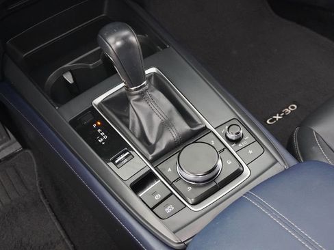 Used 2021 MAZDA CX-30 FWD 2.5 S w/ Select Package image 16