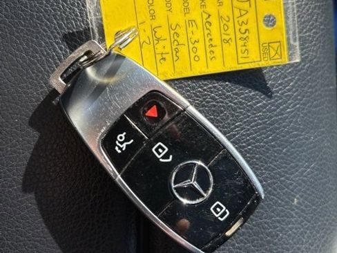 Used 2018 Mercedes-Benz E 300 4MATIC image 33