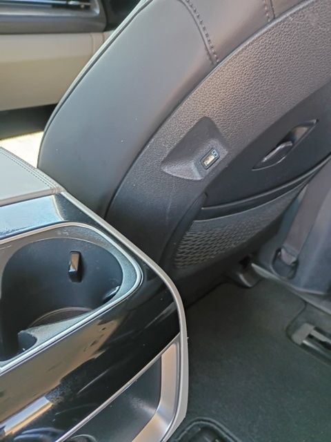 Used 2024 Kia Carnival EX FWD image 24