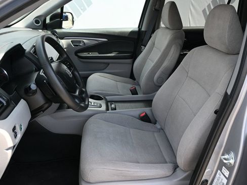 Used 2021 Honda Pilot EX image 17