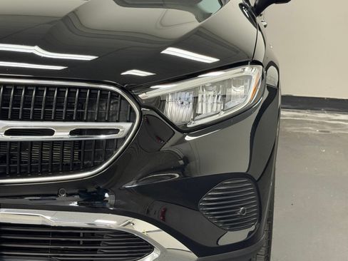 Used 2025 Mercedes-Benz GLC 350e 4MATIC image 7