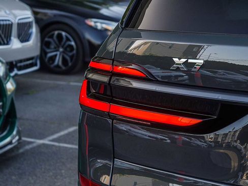 New 2026 BMW X7 M60i AWD/4WD image 7