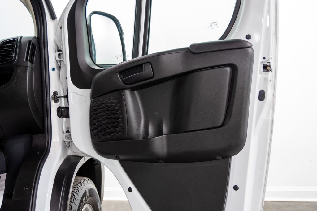 Used 2025 RAM ProMaster 2500 w/ Convenience Group FWD image 12