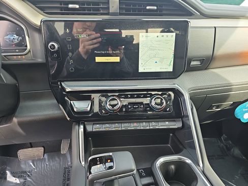 Certified 2024 GMC Sierra 1500 Denali w/ Denali Reserve Package image 23