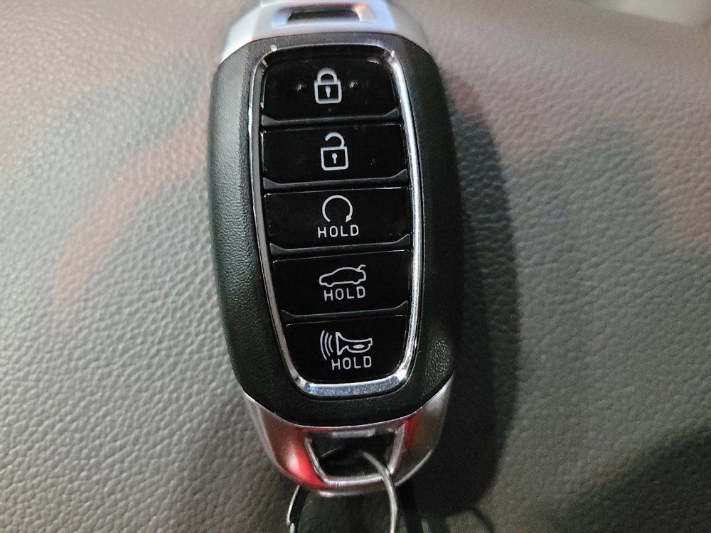 Used 2023 Hyundai Elantra SEL w/ Convenience Package FWD image 32