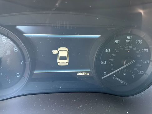 Used 2018 Genesis G80 3.8 w/ Option Group 02 image 9