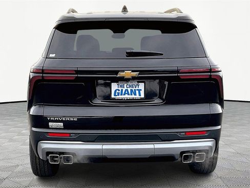 New 2026 Chevrolet Traverse LT w/ Driver Confidence Package image 4