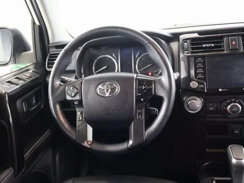 Used 2022 Toyota 4Runner TRD Off-Road Premium AWD/4WD image 15