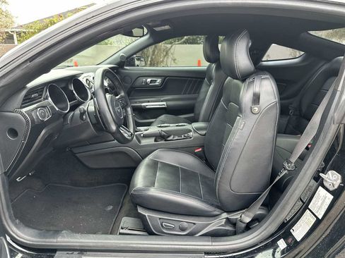 Used 2017 Ford Mustang Premium image 2