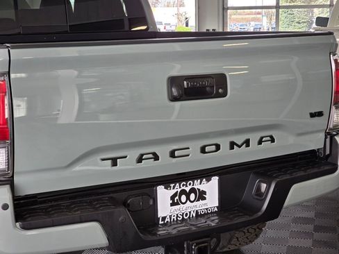 Used 2023 Toyota Tacoma TRD Off-Road w/ TRD Premium Off Road Package image 12