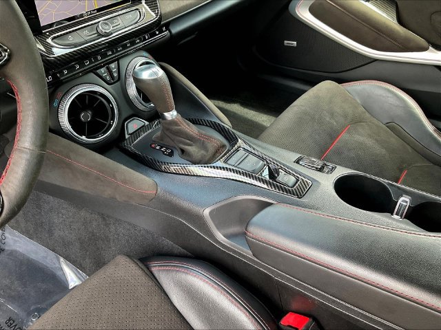 Used 2018 Chevrolet Camaro ZL1 RWD image 16