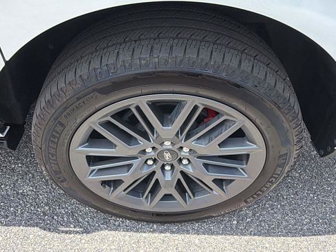 Used 2025 Ford Expedition Max Platinum w/ Stealth Performance Package AWD/4WD image 9