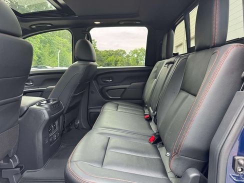 Used 2024 Nissan Titan PRO-4X w/ Pro-4x Convenience Package AWD/4WD image 14