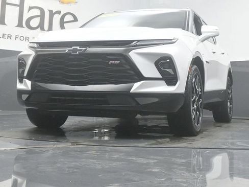 Used 2023 Chevrolet Blazer RS w/ Driver Confidence II Package FWD image 4