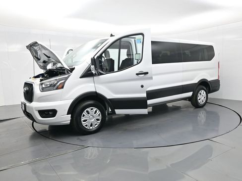 Used 2023 Ford Transit 350 XLT image 36