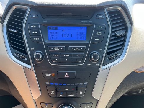 Used 2015 Hyundai Santa Fe Sport image 13