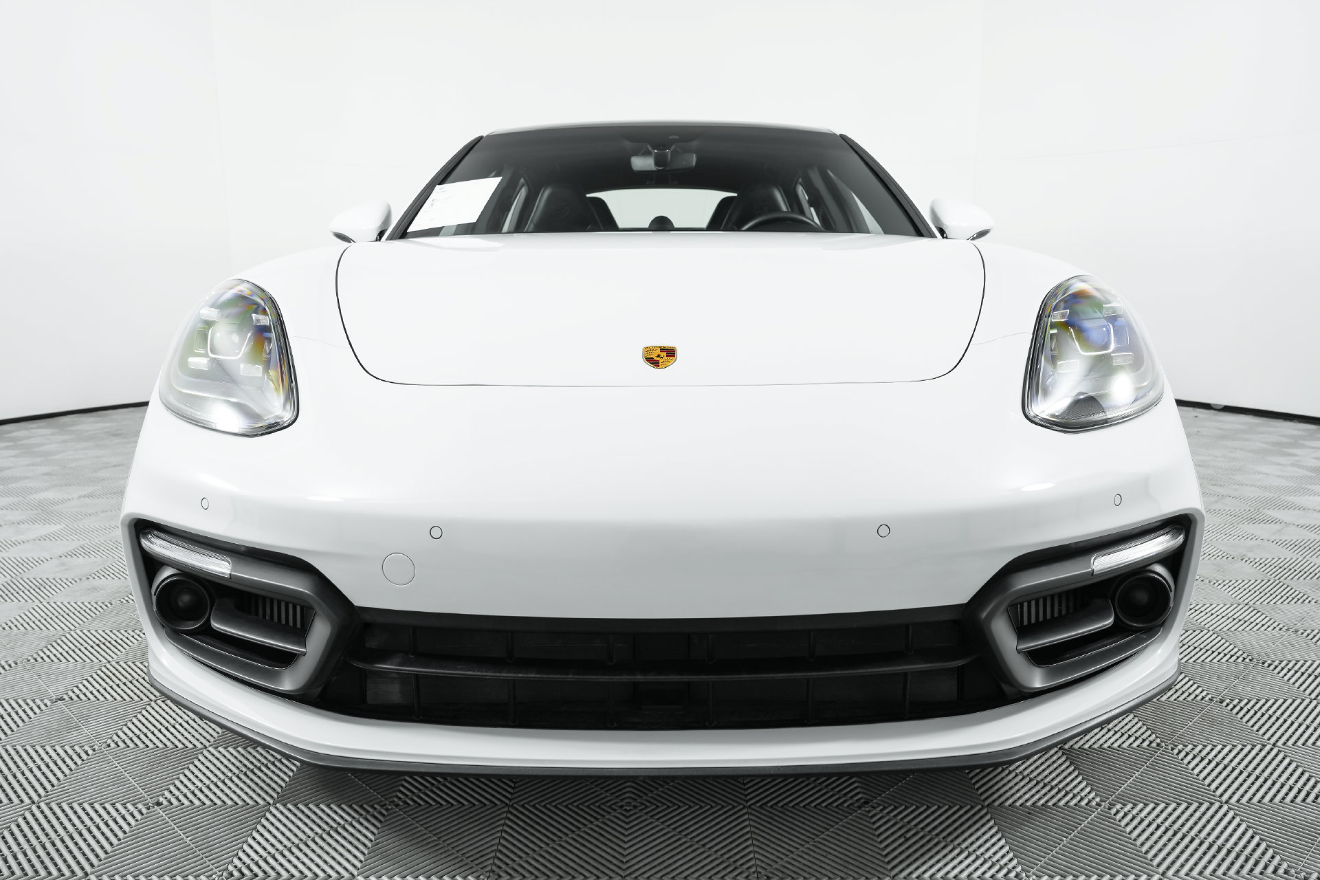 Used 2023 Porsche Panamera Platinum Edition RWD image 13