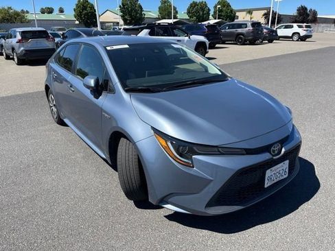 Used 2021 Toyota Corolla LE w/ Carpet Mat Package (TMS) FWD image 3