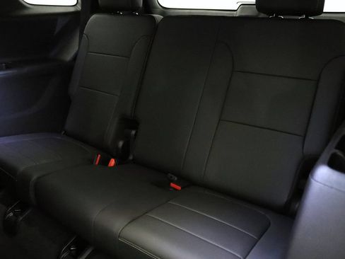 Used 2023 Chevrolet Traverse LT AWD/4WD image 14