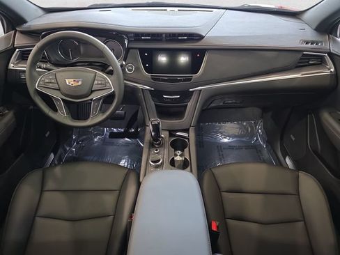 Used 2026 Cadillac XT5 Luxury w/ LPO, Floor Liner Package AWD/4WD image 9