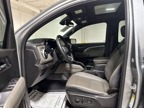Used 2025 Chevrolet Colorado ZR2 w/ Technology Package image 20