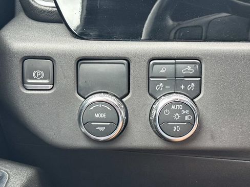 Used 2024 GMC Sierra 1500 SLT RWD image 20