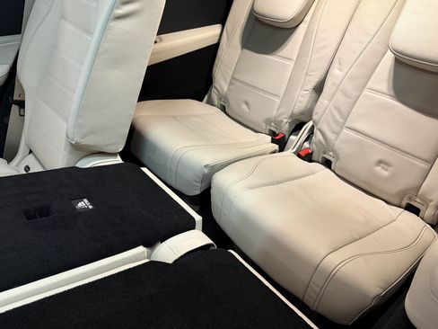 New 2026 Mercedes-Benz GLS 580 4MATIC image 13