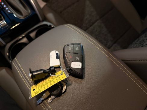 Used 2024 Chevrolet Colorado ZR2 w/ Technology Package image 48