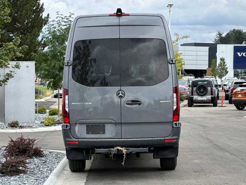 Used 2024 Mercedes-Benz Sprinter 3500 image 4