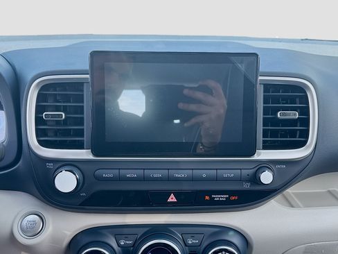 New 2026 Hyundai Venue SEL FWD image 10