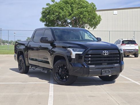 Used 2022 Toyota Tundra SR5 image 1