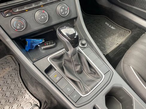 Used 2024 Volkswagen Jetta Sport image 35