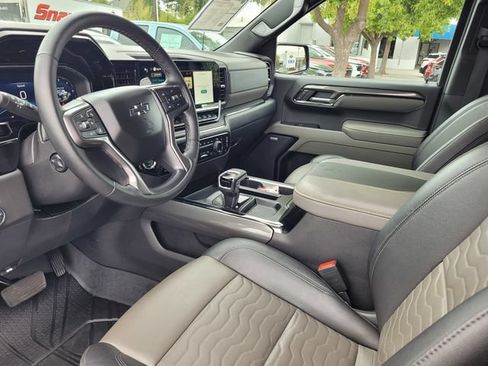 Used 2025 Chevrolet Silverado 1500 ZR2 w/ Technology Package AWD/4WD image 12