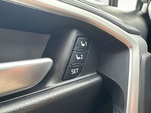 Used 2024 Toyota RAV4 XLE Premium image 8