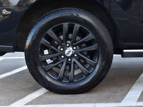 Used 2019 Ford Expedition Max Limited RWD image 11