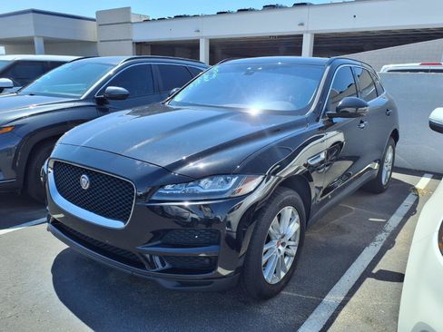Used 2017 Jaguar F-PACE Prestige AWD/4WD image 1