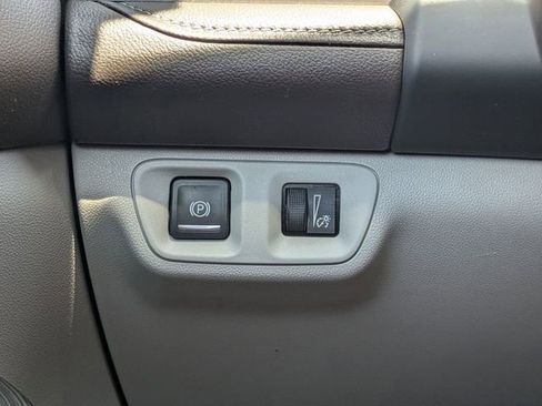 Used 2017 GMC Acadia SLT FWD image 28