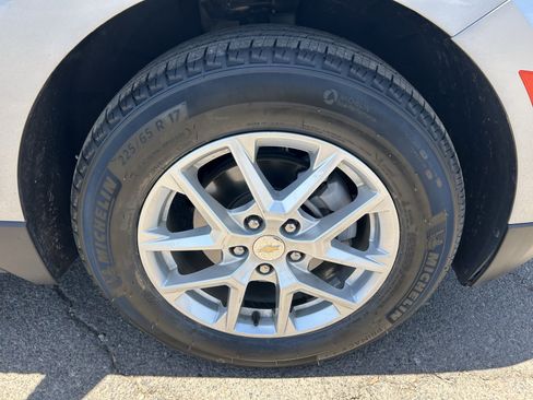 Certified 2024 Chevrolet Equinox LT FWD image 9