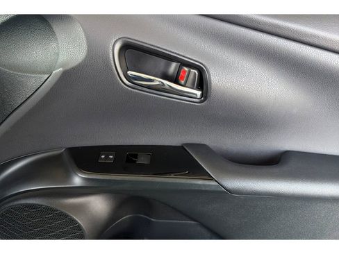 Used 2022 Toyota Prius Prime XLE FWD image 19