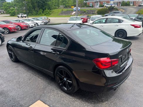 Used 2018 BMW 328d xDrive Sedan AWD/4WD image 9