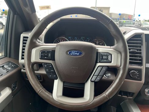 Used 2018 Ford F150 King Ranch w/ Equipment Group 601A Luxury AWD/4WD image 17