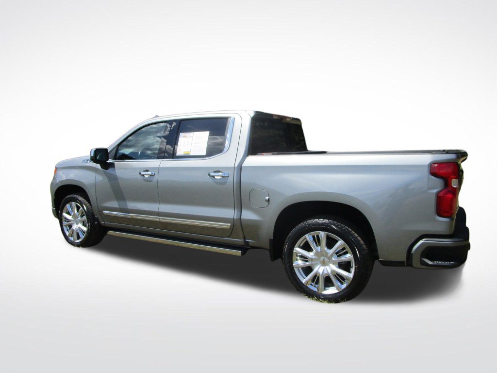 Used 2023 Chevrolet Silverado 1500 High Country w/ High Country Premium Package AWD/4WD image 4