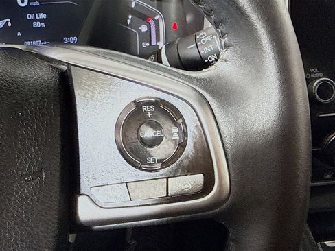 Used 2019 Honda CR-V Touring image 12