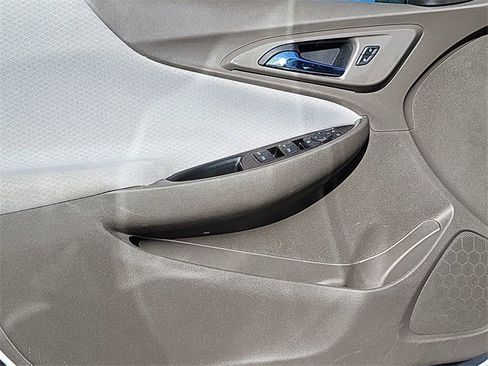Used 2022 Chevrolet Malibu LS image 9